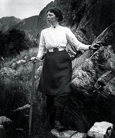 What nationality was mountaineer Freda Du Faur?