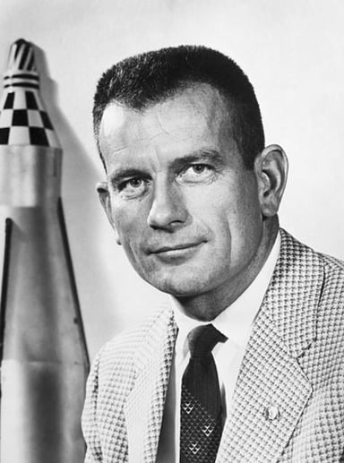 Which branch did Deke Slayton serve in during WWII?