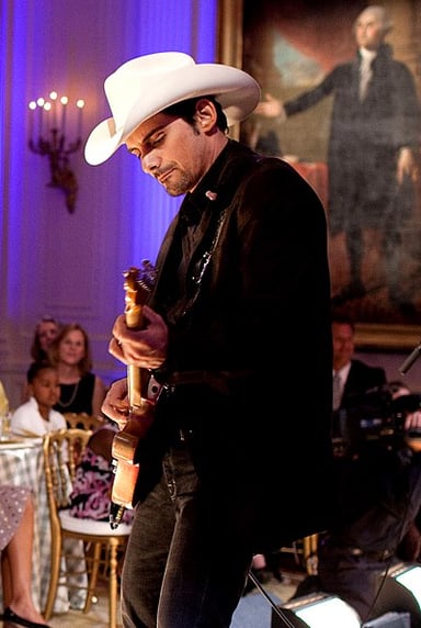 What record did Brad Paisley set in 2009?