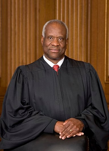 In which of the following organizations has Clarence Thomas been a member?