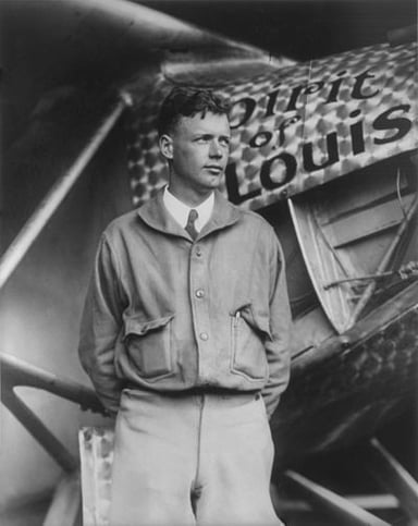 Which branch of the military did Charles Lindbergh serve in?