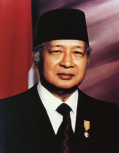 What was the name of the social campaign Suharto initiated to reduce Sukarno's influence?