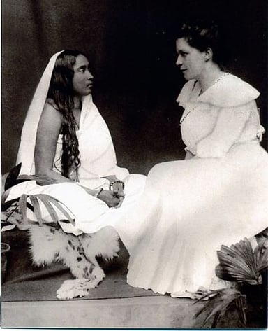 What does Sister Nivedita's epitaph read?