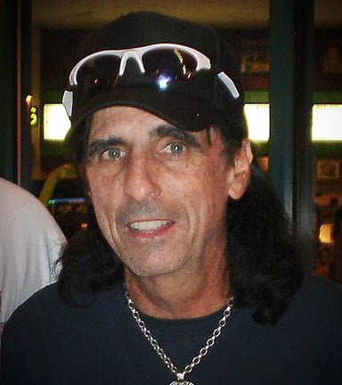 What is Alice Cooper's given name at birth?