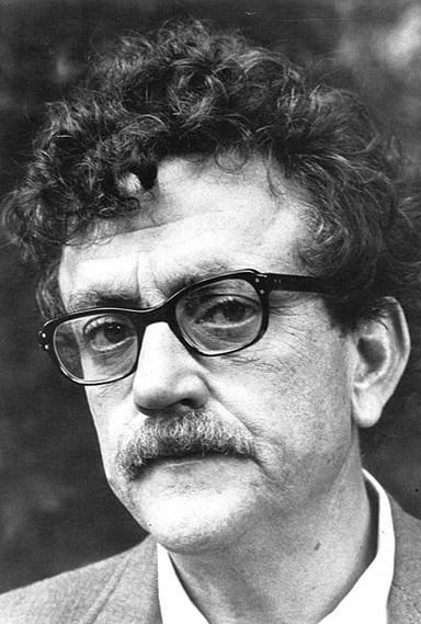 In which year did Kurt Vonnegut pass away?