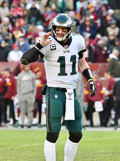 For which team did Wentz lose his starting role at the end of his tenure?