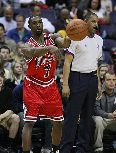 Is Ben Gordon considered one of the best three-point shooters for the Chicago Bulls?