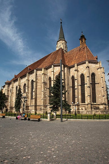 Which square in Cluj-Napoca is St. Michael's Church located?