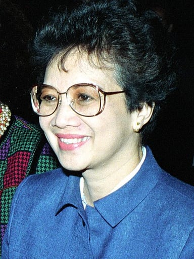 Who was Ninoy Aquino's wife?