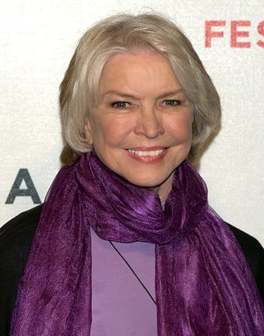 Ellen Burstyn's character in "Harry and Tonto" was primarily traveling with?