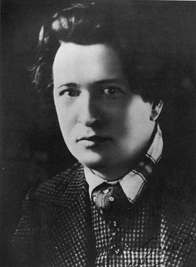 In addition to being a composer, what instrument did Busoni play professionally?