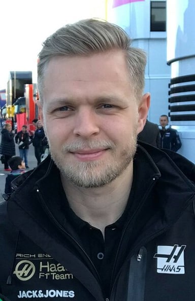 Did Kevin Magnussen have a teammate while in McLaren's Young Driver Programme?