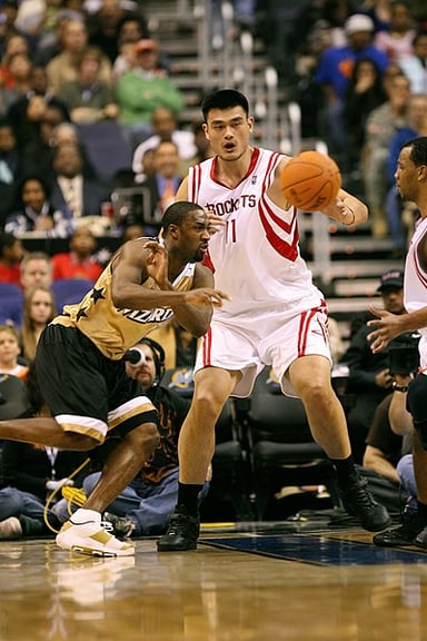 How tall is Yao Ming?