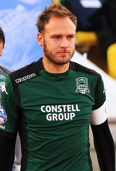Which Russian club did Andreas Granqvist join after leaving Genoa?