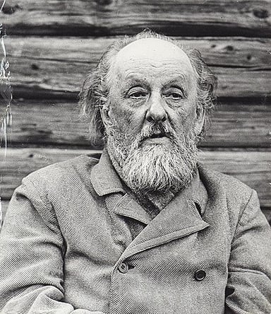 What was Tsiolkovsky's father's nationality?