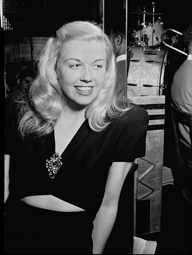 Besides being an actress and singer, what was Doris Day's other profession?