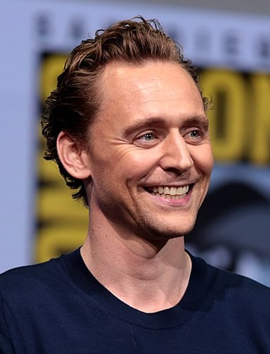 In which 2015 movie did Hiddleston collaborate with Guillermo del Toro?