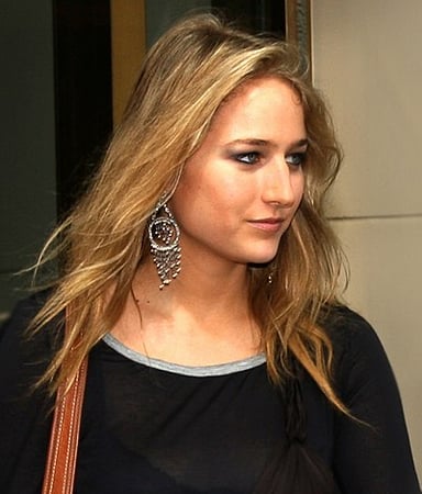 In which movie did Leelee Sobieski star in 1998?