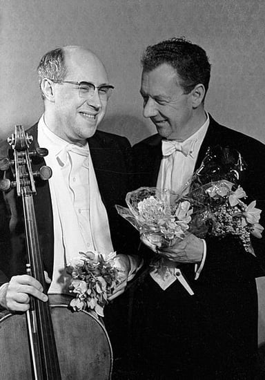 Which composer dedicated their cello concerto to Rostropovich?