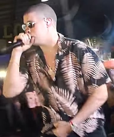 With which artist did Bad Bunny release the collaborative album "Oasis"?