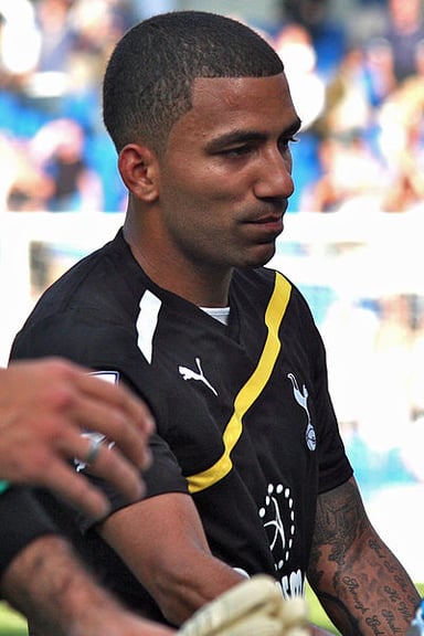 Where does Aaron Lennon originally come from?