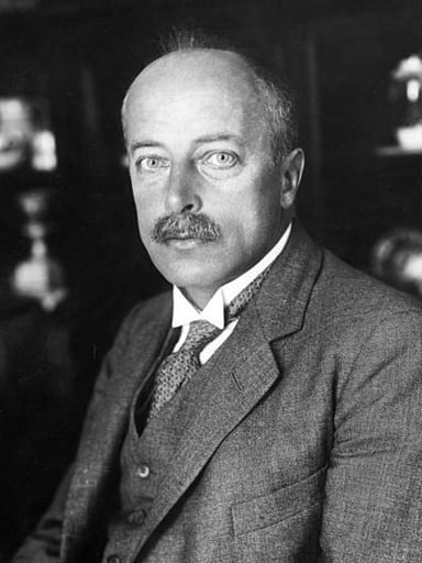 Max von Laue's Nobel Prize achievements were in which century?