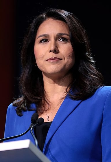 Which controversial leader did Tulsi Gabbard meet during her time in Congress?