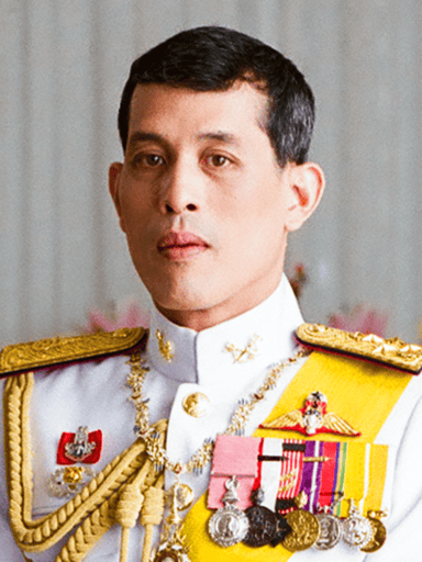 What military rank did he hold in the Thai services?