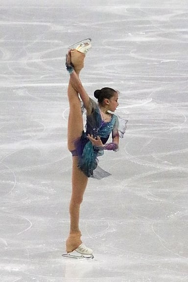 What medal did Kamila Valieva win at the 2021 Russian Nationals?