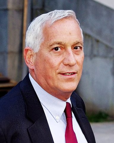 What year did Walter Isaacson complete the'Benjamin Franklin: An American Life'?