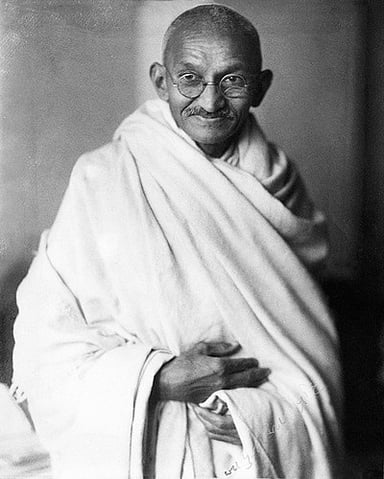 Where did Mohandas Karamchand Gandhi receive their education?[br](Select 2 answers)