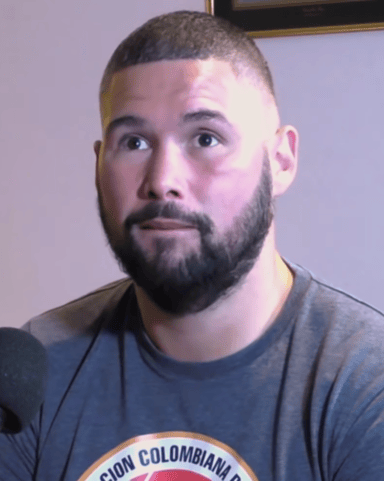 Tony Bellew's last professional fight was in which year?