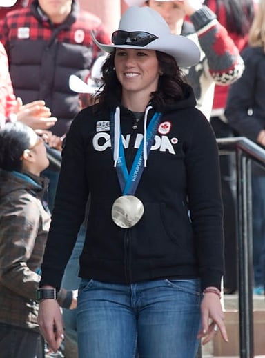 Which Canadian athlete won a gold medal in women's ice hockey at the 2010 Winter Olympics?