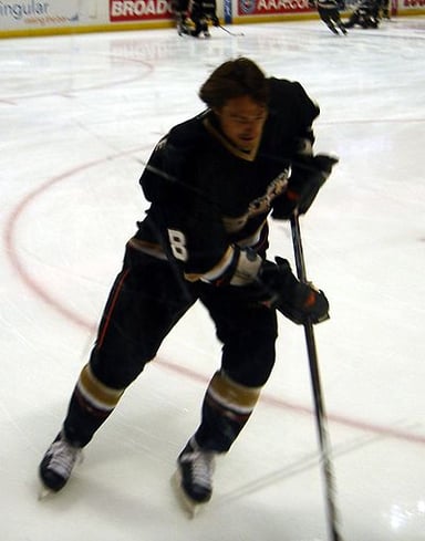 What trophy did Selänne receive in the year 2005–06 for perseverance and dedication to the game?