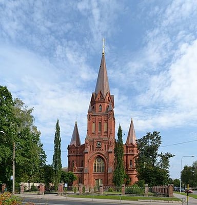 Which famous observatory is located in Tartu?