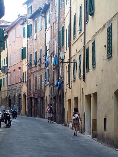 What is Siena's ranking in terms of population size in the Tuscany region?