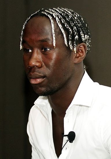 Which is the first trophy Sagna won at Arsenal?