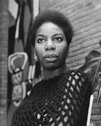 On what instrument was Nina Simone professionally trained?