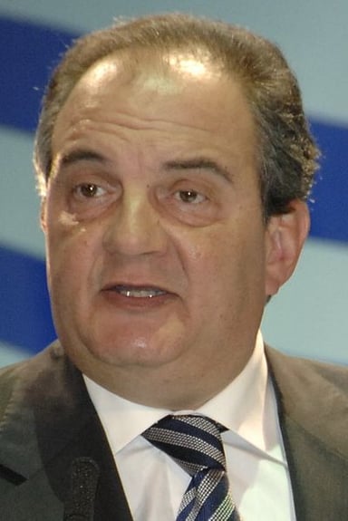 During his tenure as Prime Minister, Karamanlis secured the all-time record number of votes in which election?