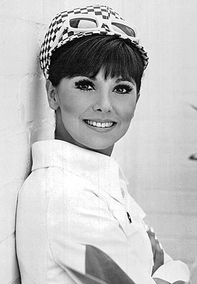 Which sitcom made Marlo Thomas famous?