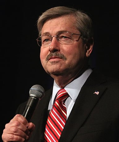 Which university did Branstad attend for his undergraduate degree?