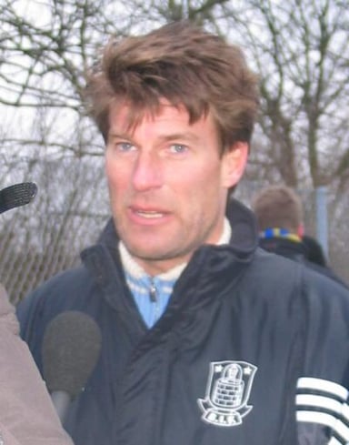 What award did Laudrup receive in April 2000?