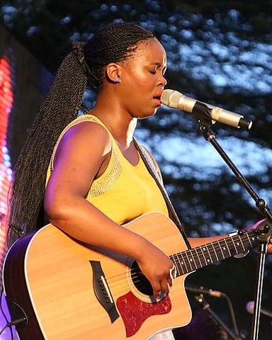 Which award did Zahara win at the SAMAs for the "Loliwe" album?