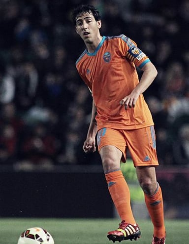 How many official matches did Parejo play for Valencia?