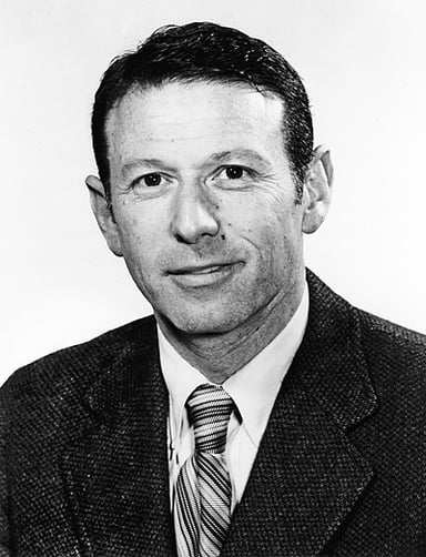 Who co-received the Nobel Prize in Chemistry in 1980 with Paul Berg?