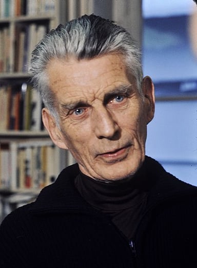 Which famous actor starred in the premiere of Samuel Beckett's play "Krapp's Last Tape"?