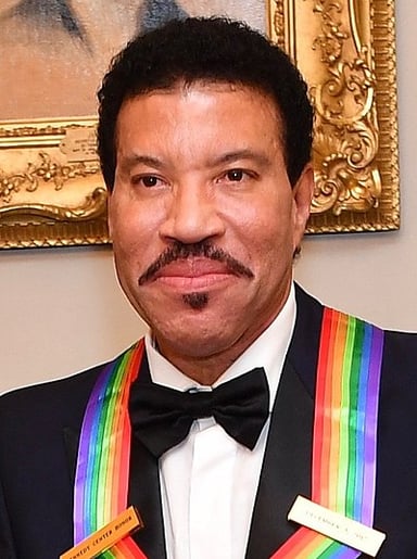 With which artist did Lionel Richie record the duet "Endless Love"?