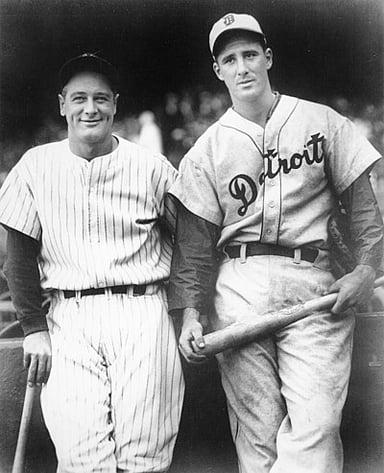 What university did Lou Gehrig attend?