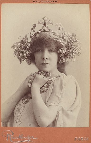 Who has Sarah Bernhardt had a romantic relationship with?