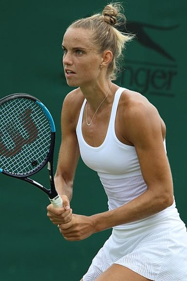How far did she advance at the 2012 French Open?